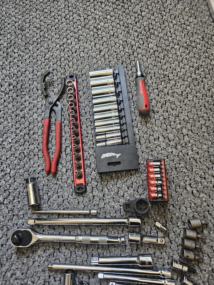 Sockets And Wrenches