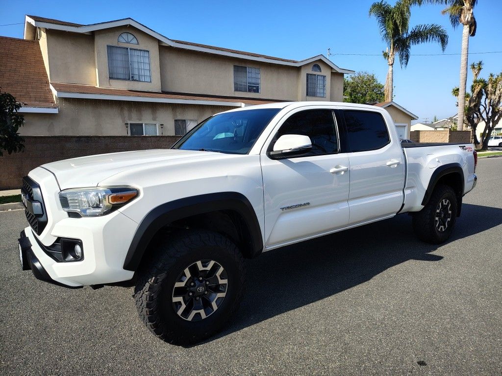 2017 Toyota Tacoma