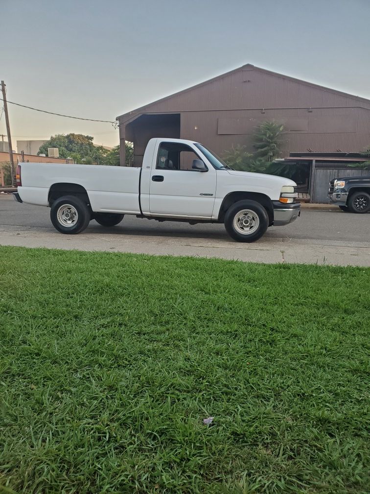 2000 chevy silverado 2500 6.0 clean title