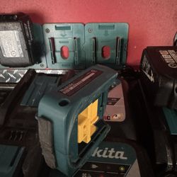 MAKita 18v USB Charger 