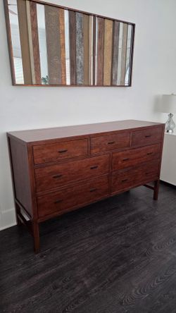 Room And Board Mondo 7 Drawer Dresser