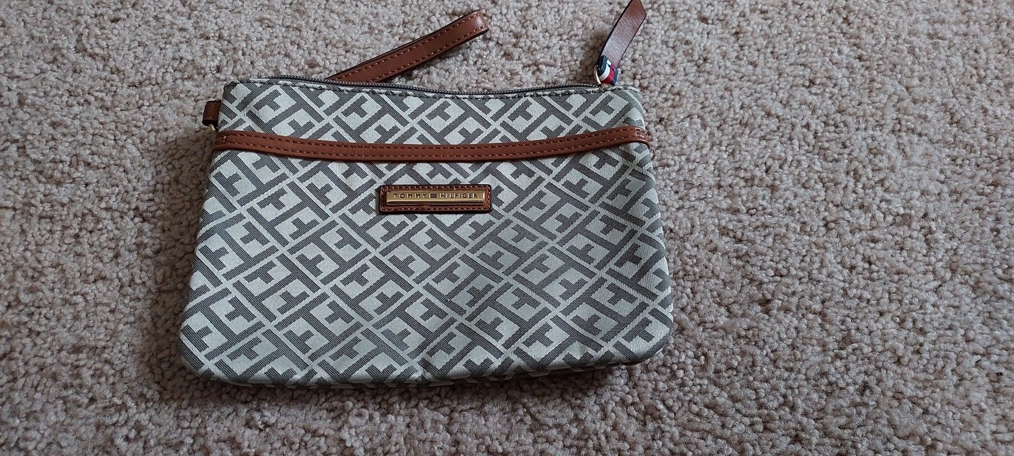 Tommy Hillfinger Wristlet