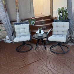 Beautiful Patio Set Outdoor Furniture 2 Swivel Chairs & Table 
