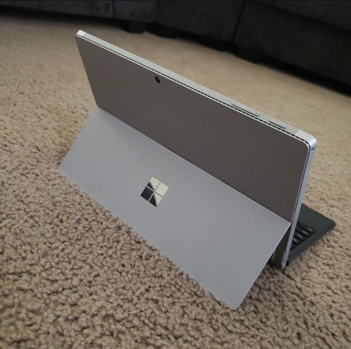 Surface Pro 6 Intel i7- 16gb Ram- 1tb Of Storage