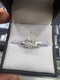 14k pear diamond ring