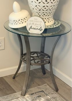 Set of 2 Glass End tables