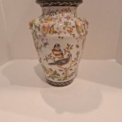 Chinese Vase Wong LEE