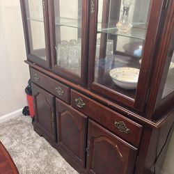 Broyhill China Cabinet