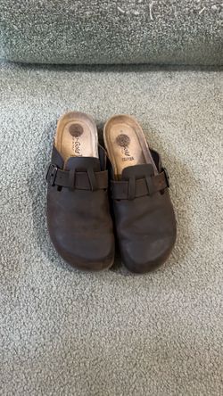 Men’s Leather Clogs  Size 9