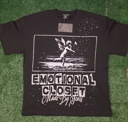 Mixed EmotionsMade By Scars Graphic T-Shirt size L