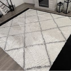 8x8 square shag white and grey rug