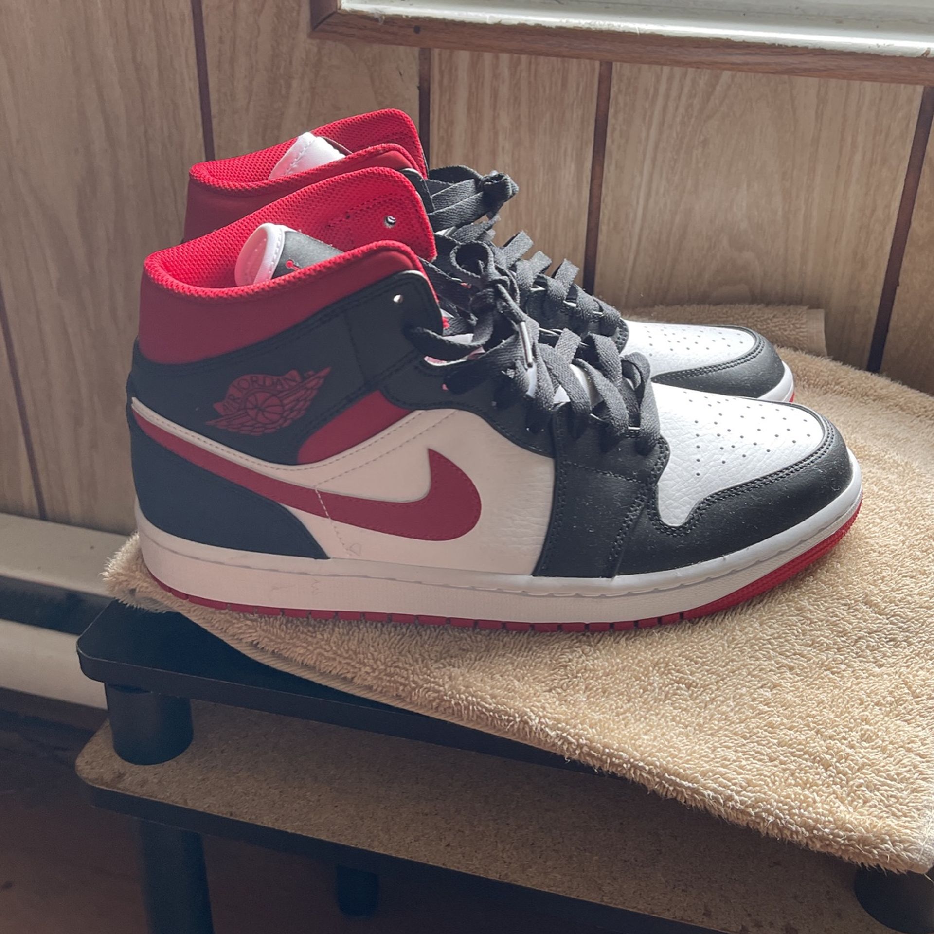 Never Worn 1s