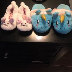 Girls Slippers 4-5 t
