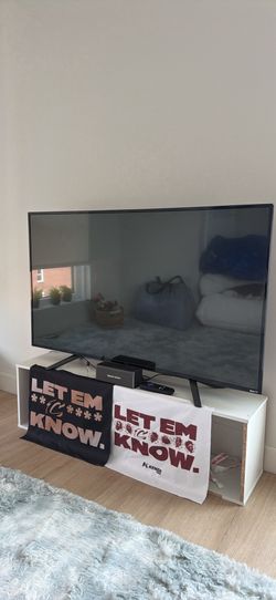 Haier 49" Class Roku 1080p LED Smart TV with Remote