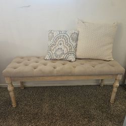 White Bench With 2 Pillows