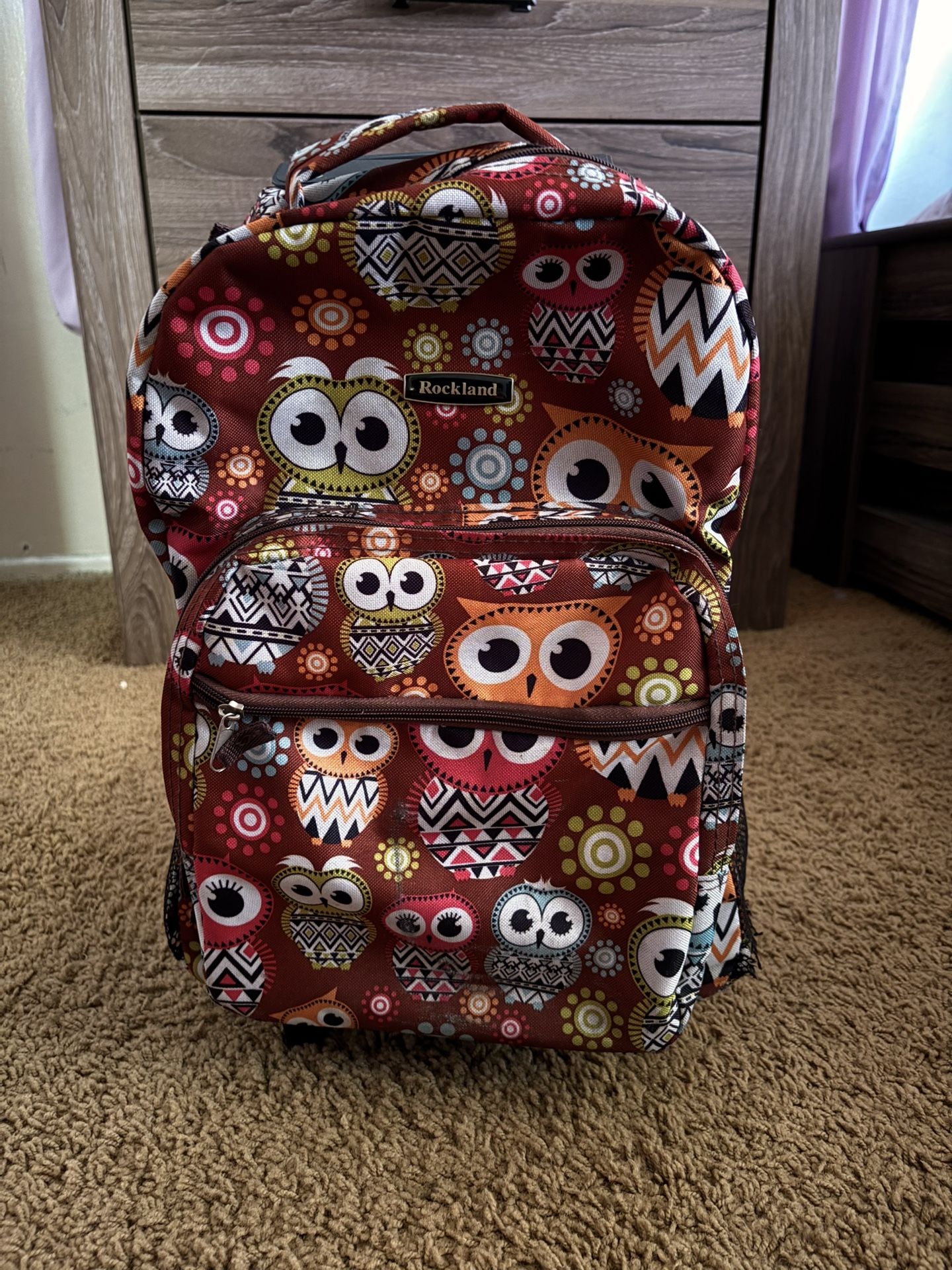 Owl Rolling backpack/small suitcase