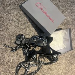 Delicious ribbon heels