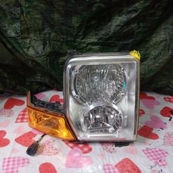 2006-10 Jeep Comander Right Headlight 