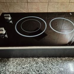 Like New 2 Burner Cooktop With Set-In