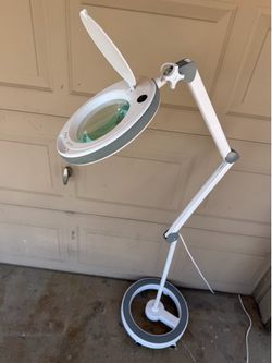 LED Magnifying Floor Lamp