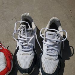 Men Pumas Running Sneakers In Excellent Condition Size 13