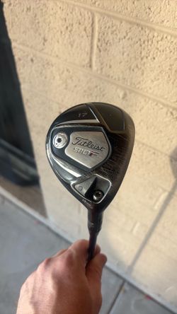 Titleist 910 F 17 degree fairway wood regular flex