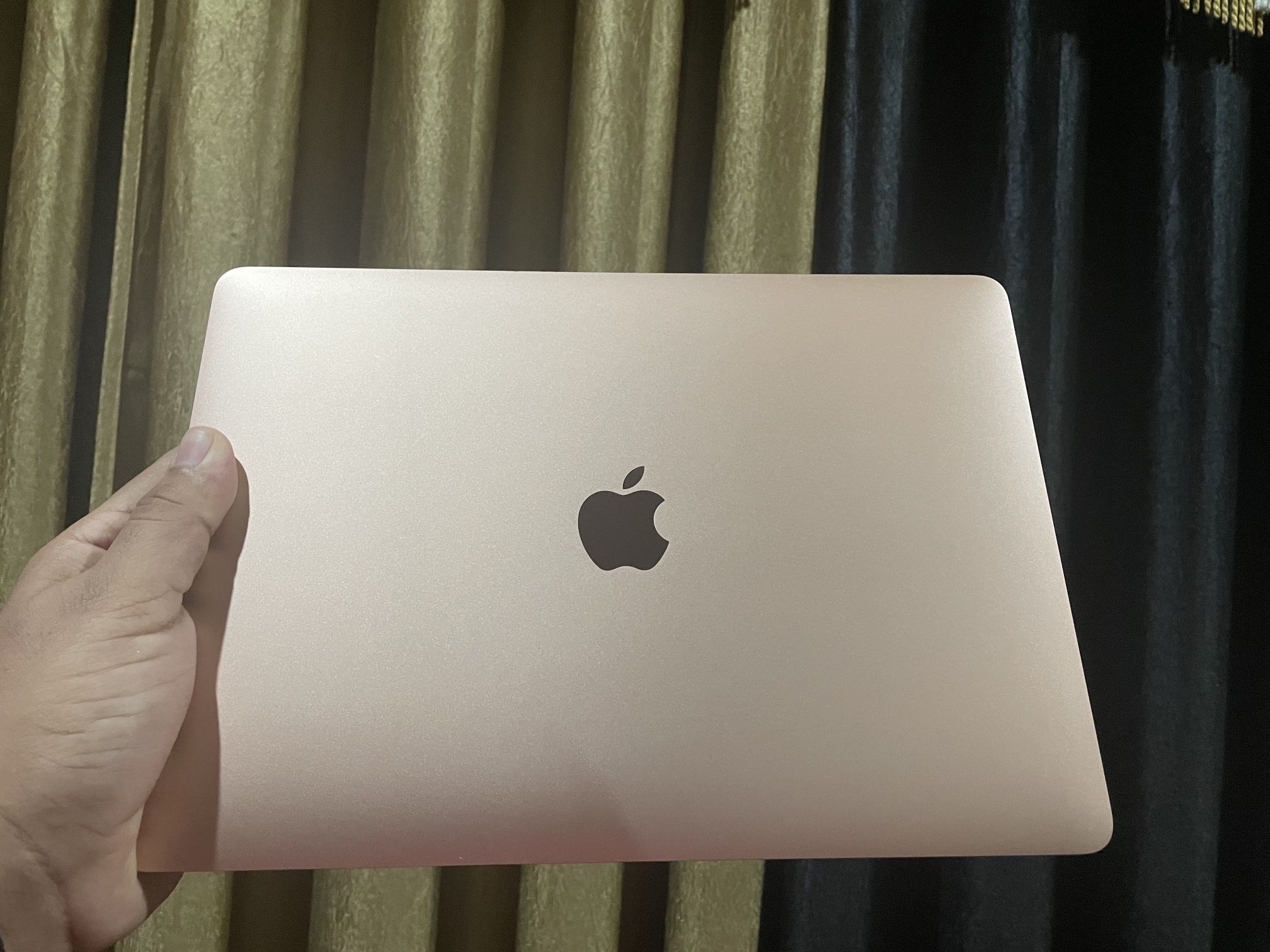 Apple MacBook Air (13 inch Retina Display, Dual Core Intel