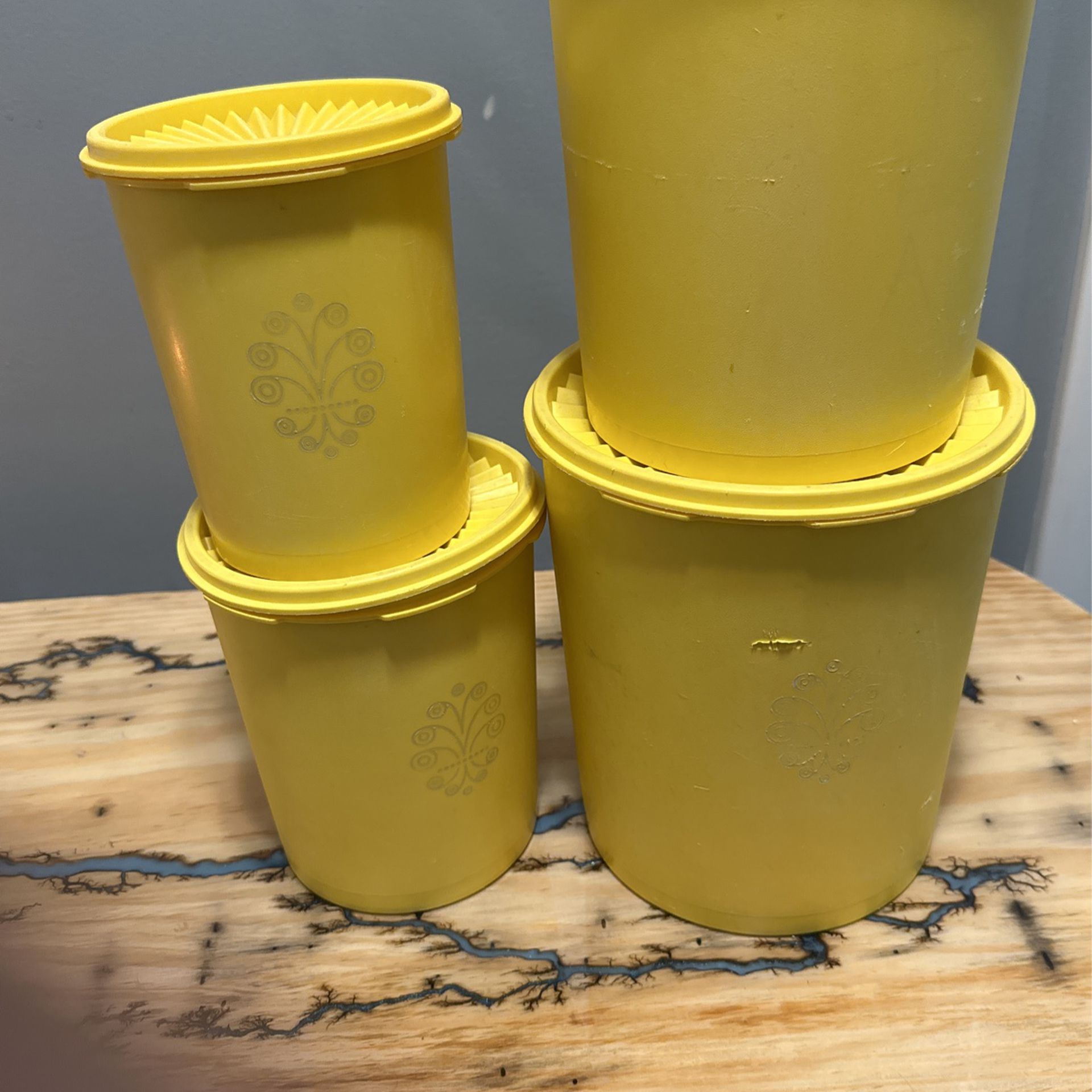 Tupperware, Yellow Canister Set for Sale in Wichita, KS - OfferUp