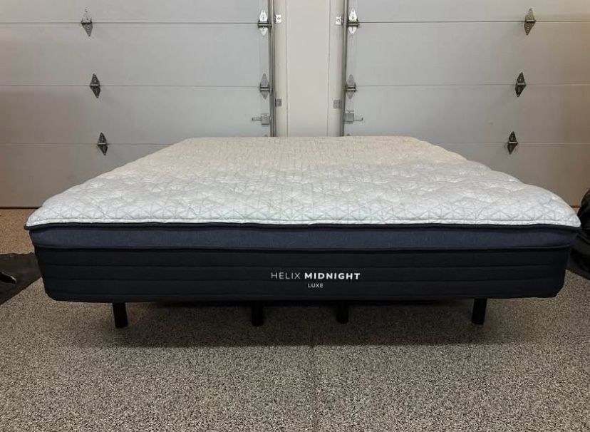 Helix Luxe Midnight California King Mattress