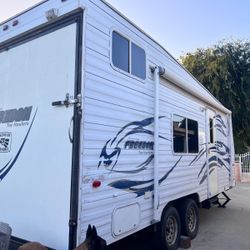 2007 TOY HAULER / TRAILER