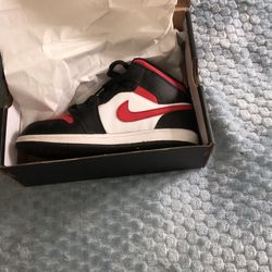 Red Air Jordan’s Kids 