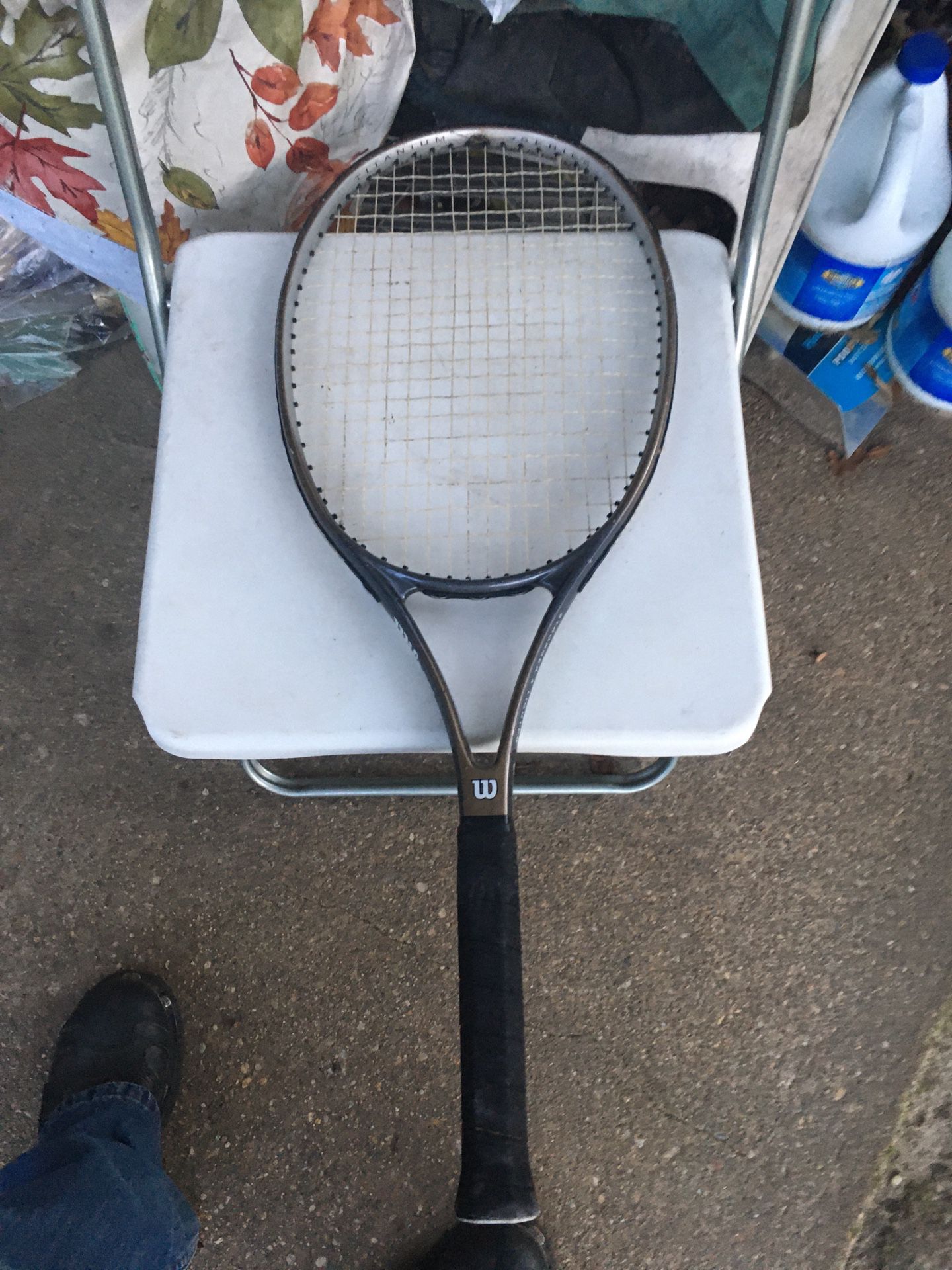 Nice carbine Wilson tennis racket only $20