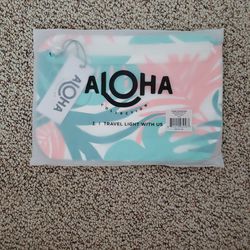 NWT Aloha Collection small pouch