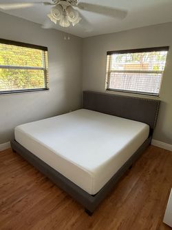 King Platform Bed & Memory Foam Mattress