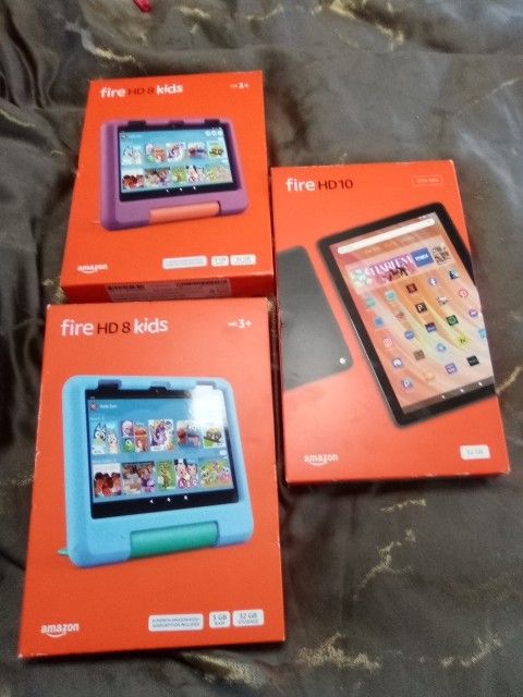 Brand New Fire HD 13th Generation 32 GB Tablets Selling All For 300 The Fire HD 10 13th Generation Is Worth $500 Itself 