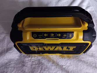 Bocina Dewalt.
