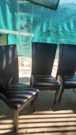 4 chairs no table