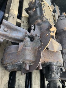 Early Bronco Transmisson and Transfer Case