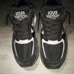 Louis Vuitton
Run Away low Sneakers