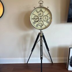 Adjustable Tripod World Time Accent Clock