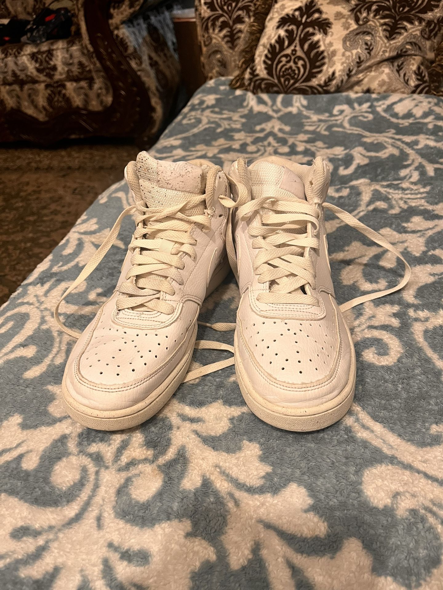 Nike Court Visions Mid Tops