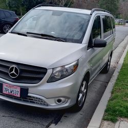 2016 Mercedes Metris Passenger/cargo Van