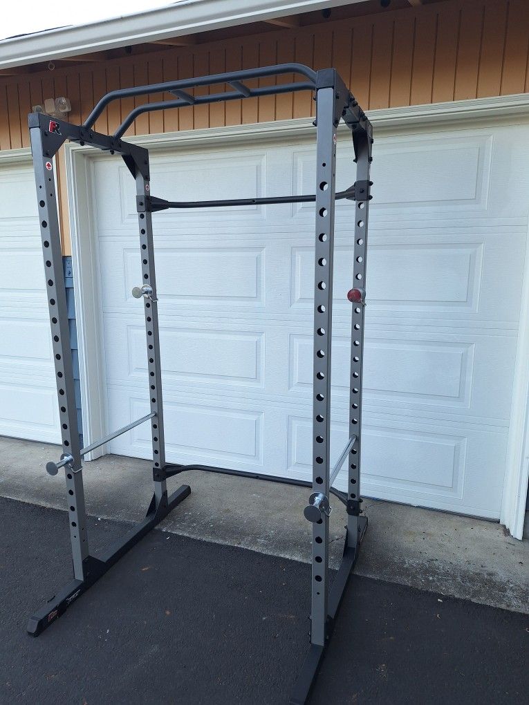Squat Cage