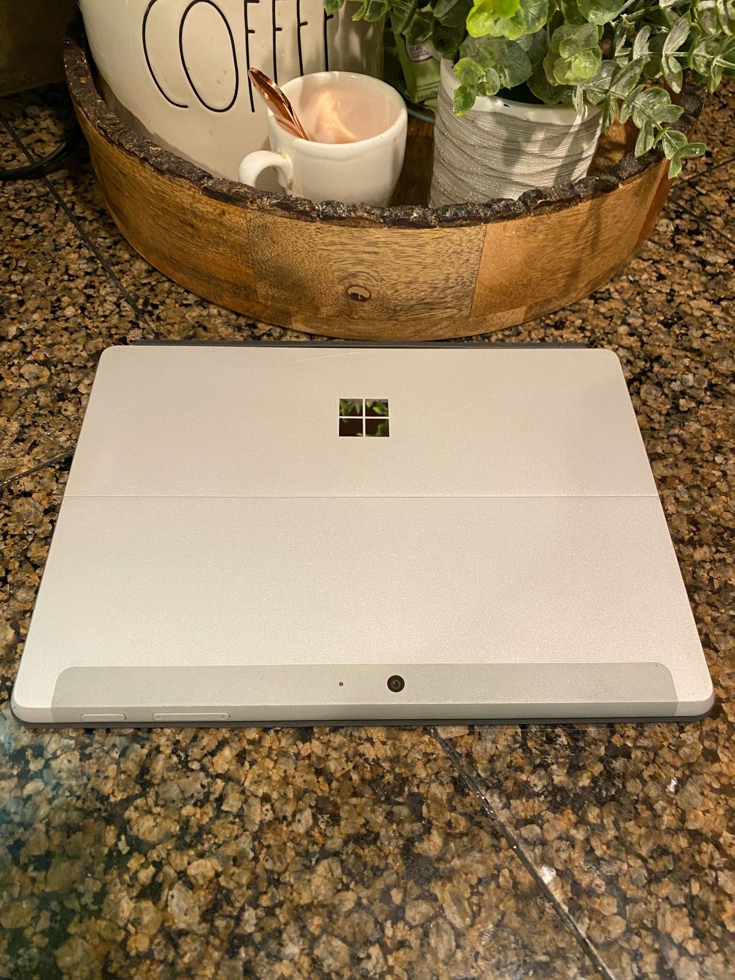 Surface GO 1926 Touch Screen Quad Core