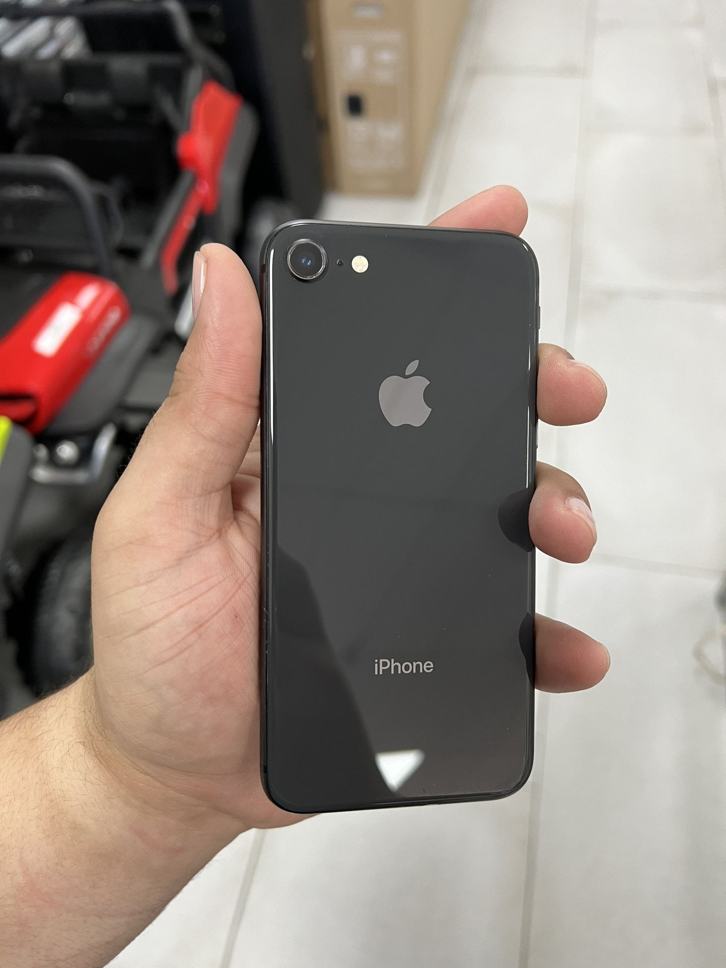 iPhone 8 Factory Unlocked 64GB $149 Cash Or Card!!