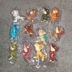 Dinosaur Party Favors 12 Pieces 