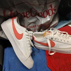 Nike  Blazer low Orange 7.5 womens