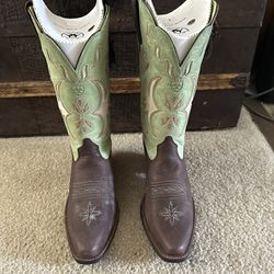 Ariat Women’s Cowboy Boots