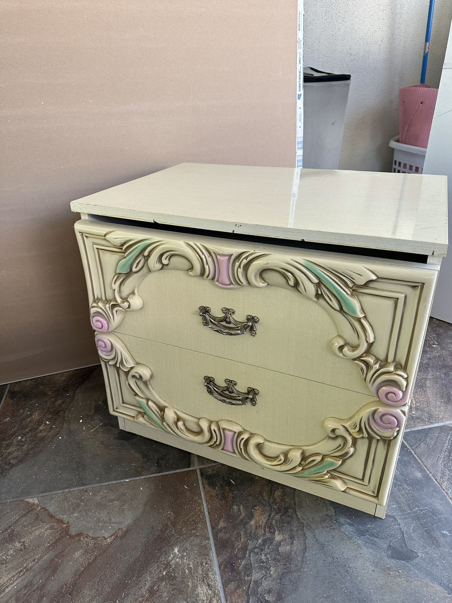 2 End Tables 1 Dresser No Motor 