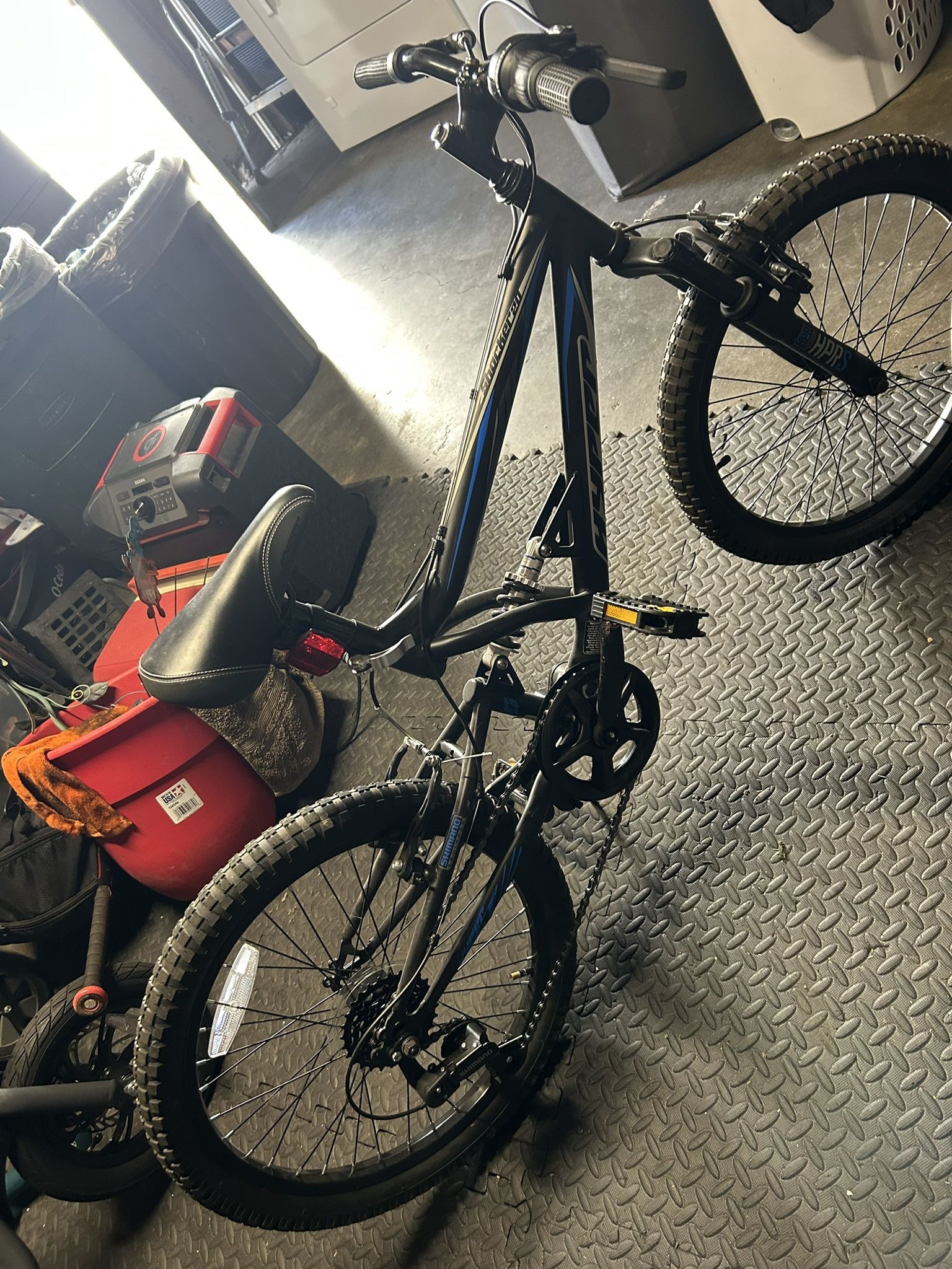 Boys Mountain Bike 